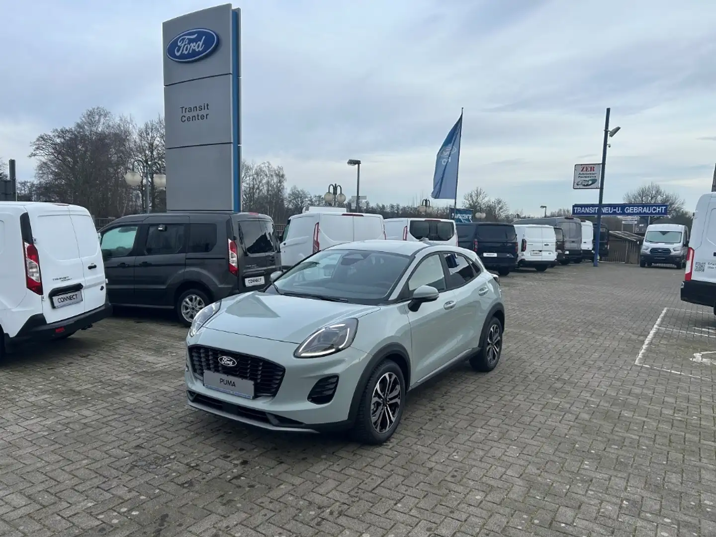 Ford Puma Titanium 1.0 EcoBoost Mild Hybrid EU6e Navi digita Grau - 1