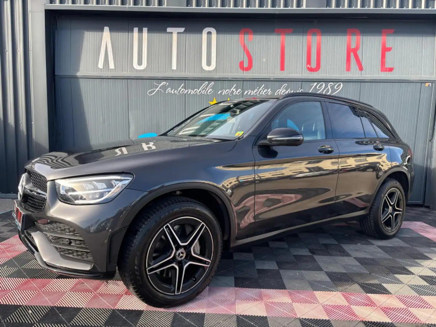Mercedes-Benz GLC 300 300 E 211+122CH AMG LINE 4MATIC 9G-TRONIC EURO6D-T Gris - 1