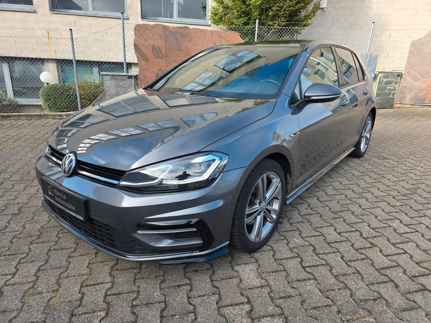 Volkswagen Golf VII*1.5 TSI*R-LINE*NAVI*XENON*KAMERA Gris - 1