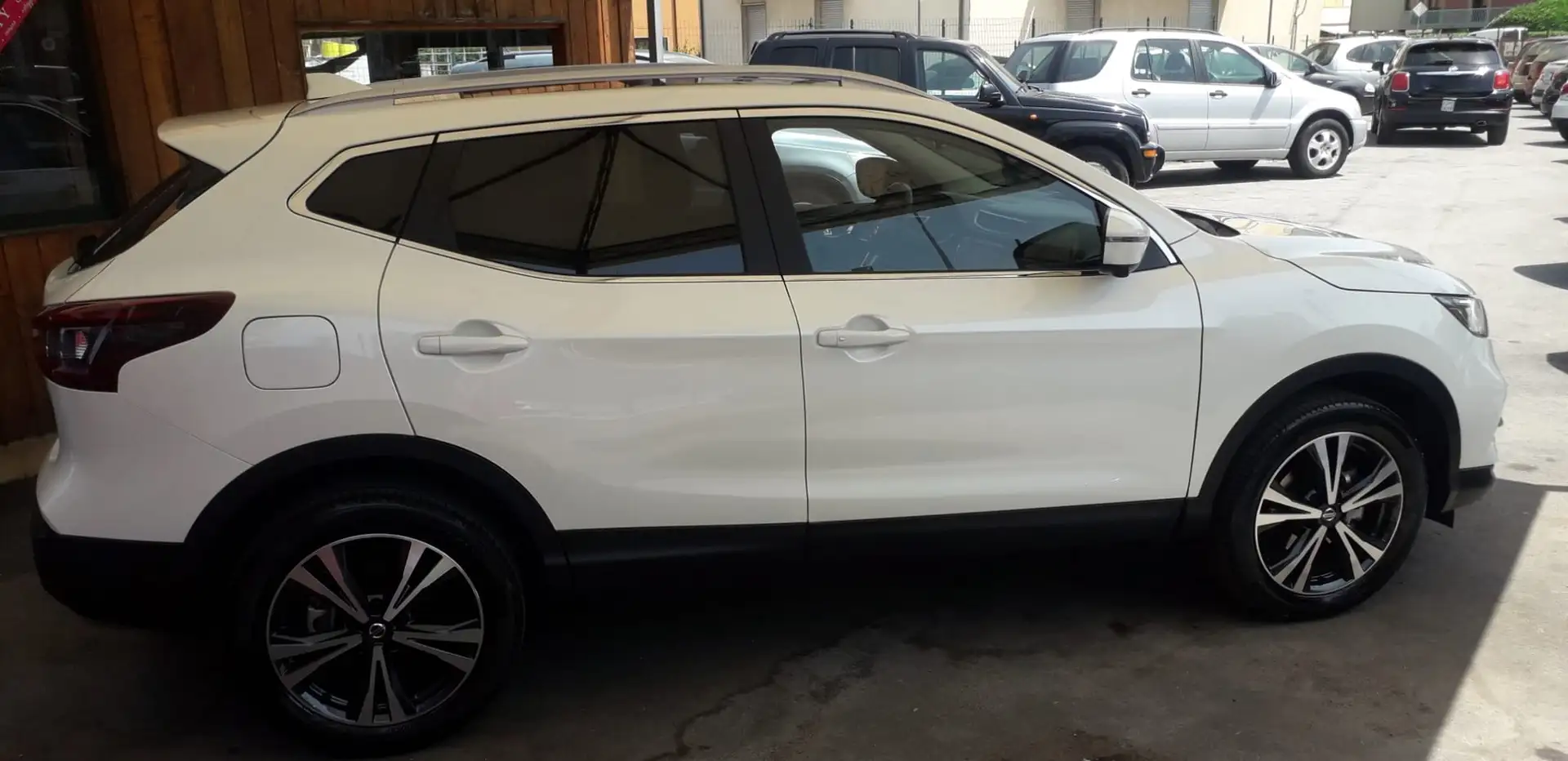 Nissan Qashqai N-Connecta Wit - 2