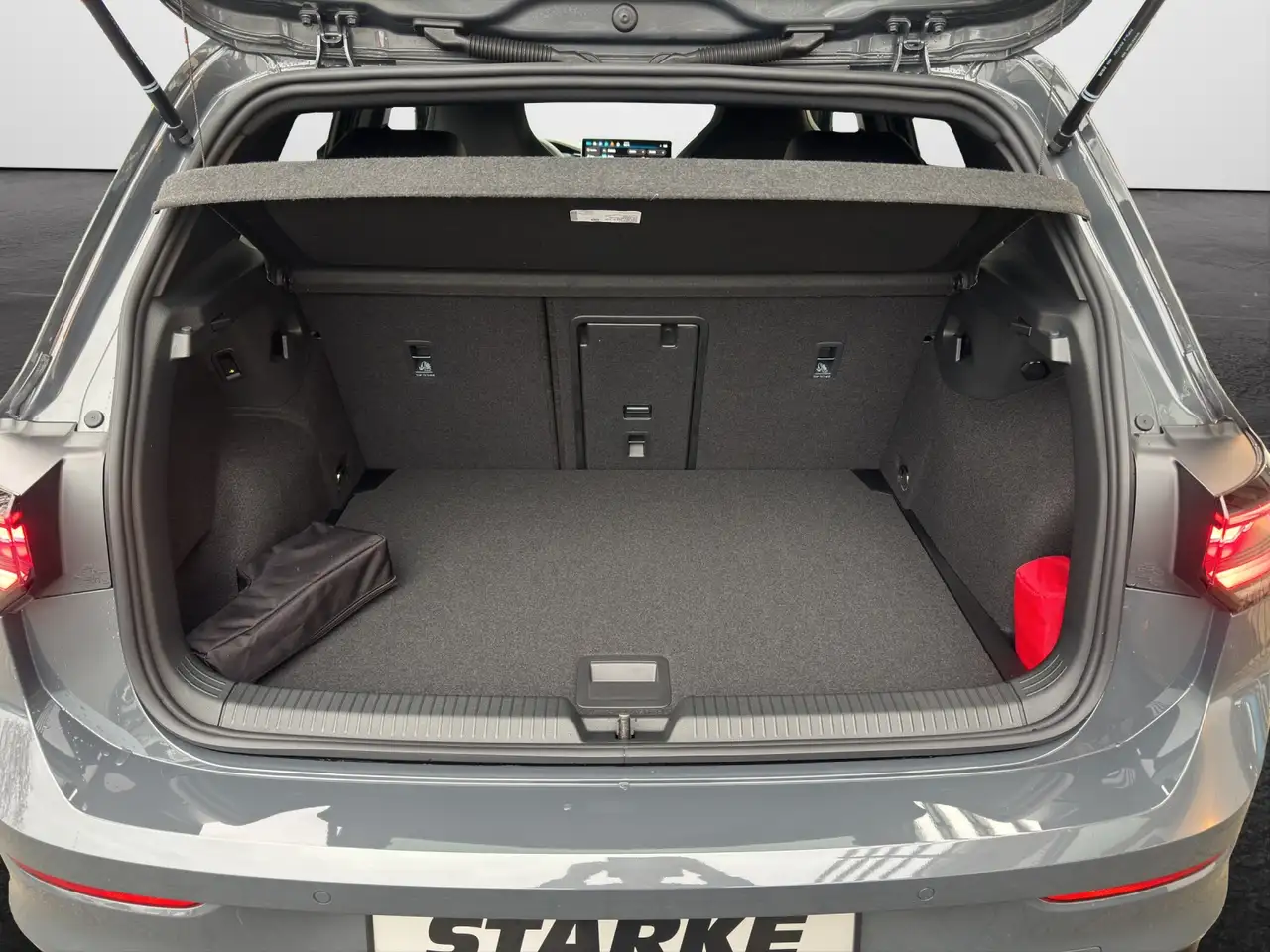 Volkswagen Golf 2.0 TDI DSG R-Line 12