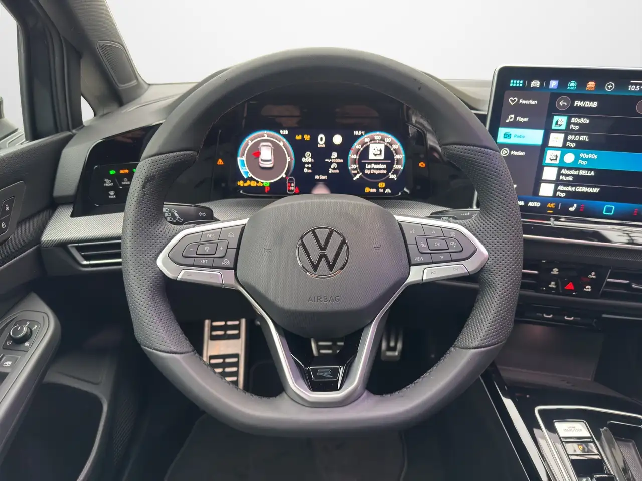 Volkswagen Golf 2.0 TDI DSG R-Line 9