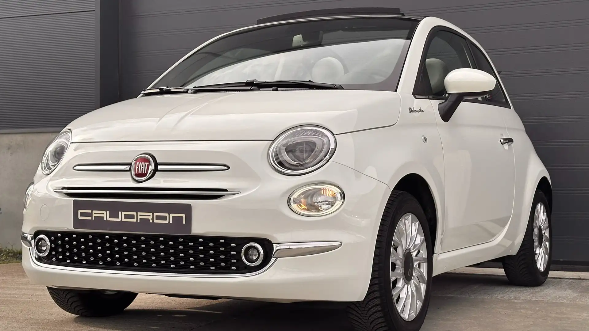Fiat 500C 1.0 Hybride Dolcevita / 7" Touchscreen / Carplay Wit - 1