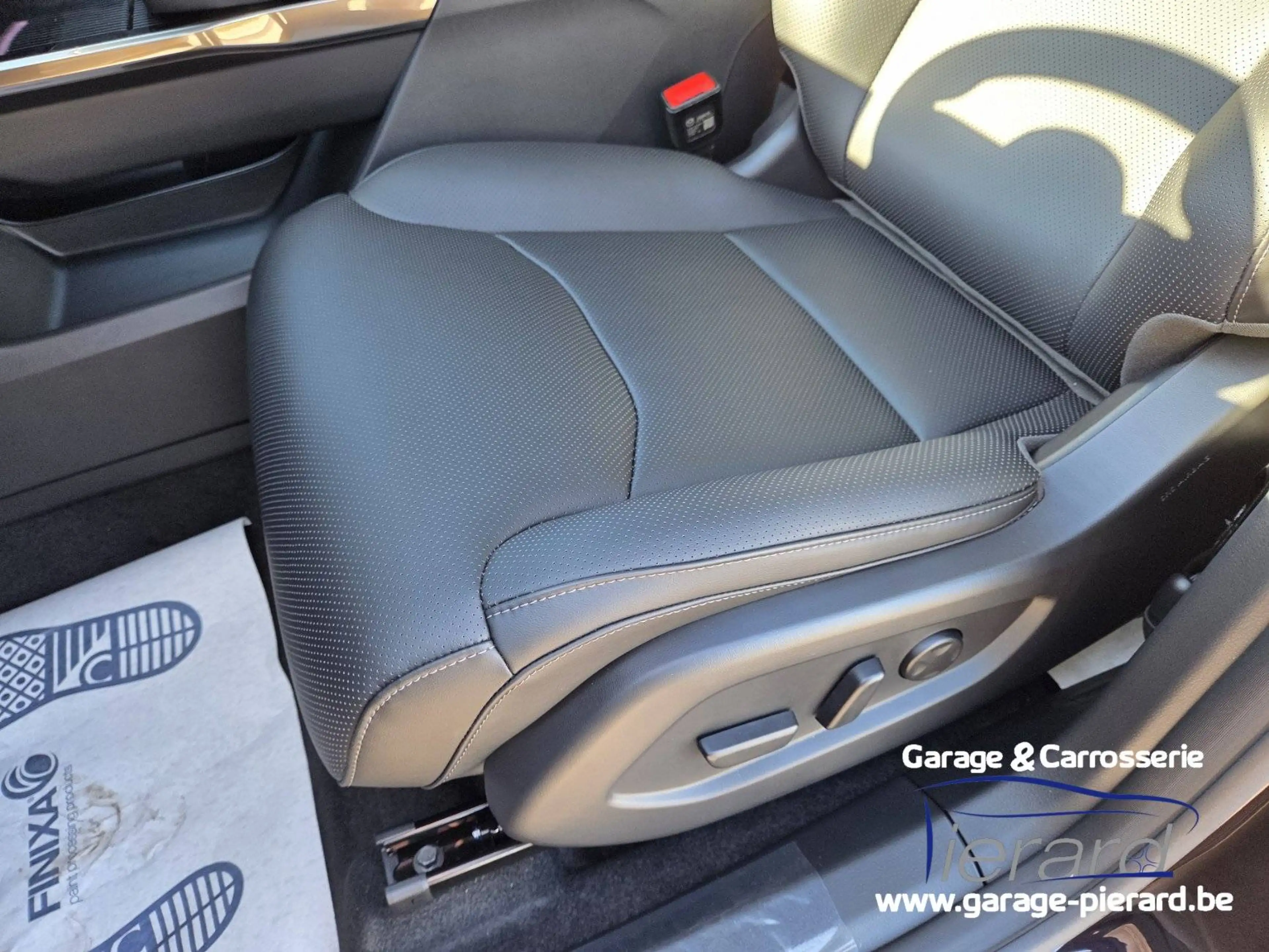 Mazda CX-6e CX-6e 78 kWh Takumi — photo 7