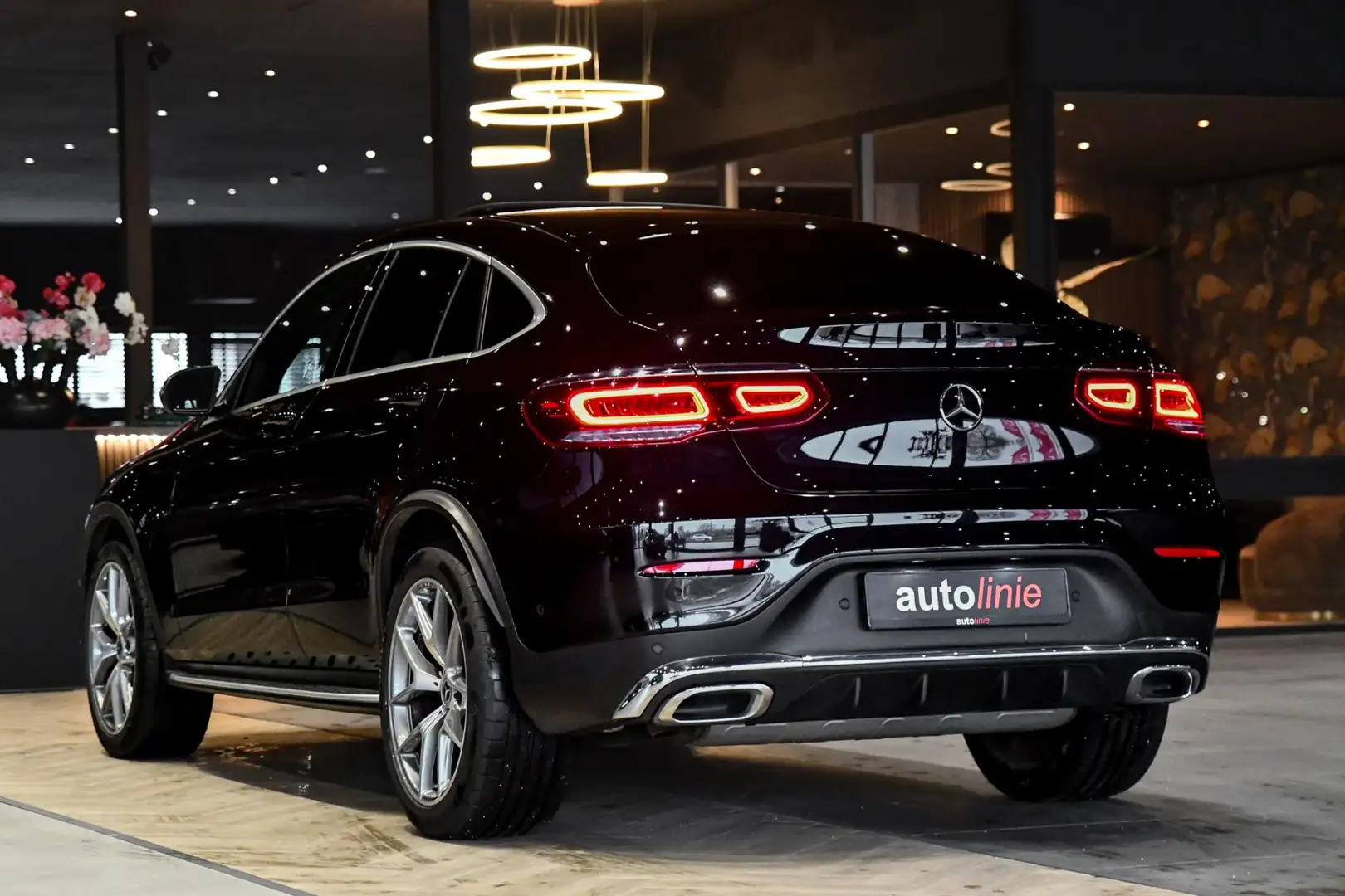 Mercedes-Benz GLC 200 Coupé 4MATIC AMG. Pano, Distro+, 360, Leder, 20'', Schwarz - 2