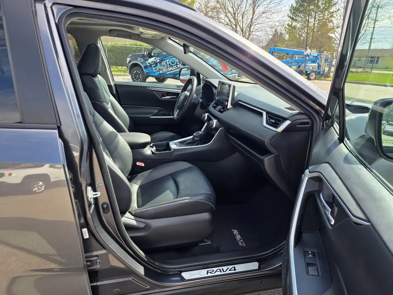 Toyota RAV 4 снимка Toyota RAV 4