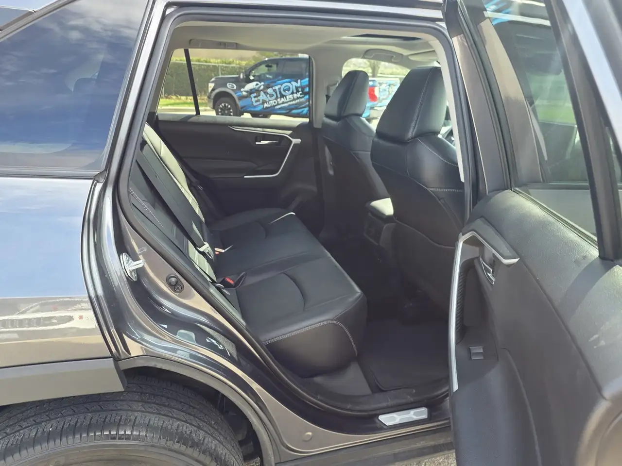 Toyota RAV 4 снимка Toyota RAV 4