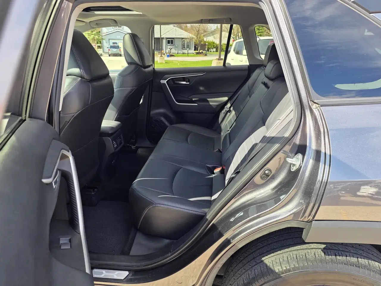Toyota RAV 4 снимка Toyota RAV 4