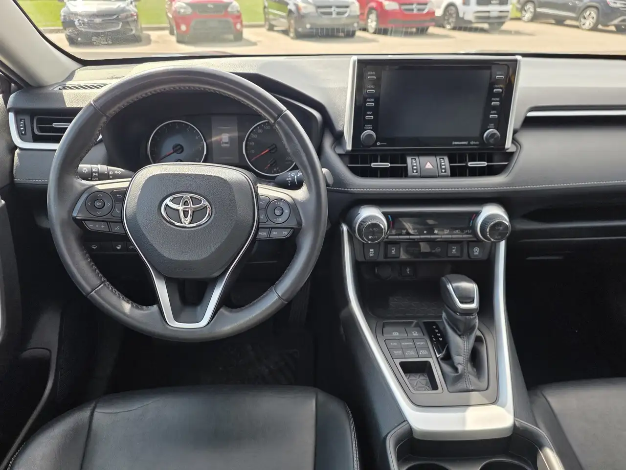 Toyota RAV 4 снимка Toyota RAV 4