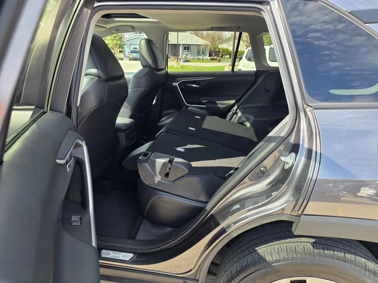 Toyota RAV 4 снимка Toyota RAV 4