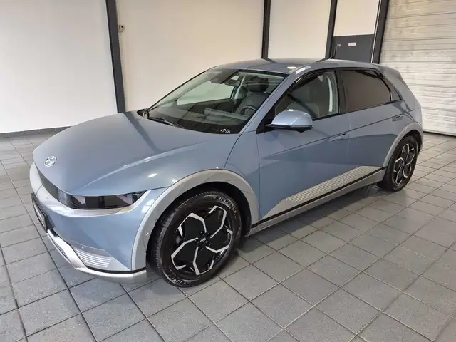 Hyundai Ioniq 5 view 3