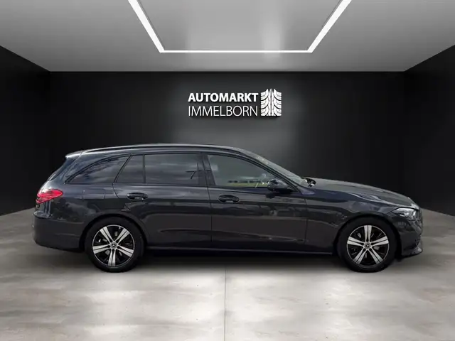 Mercedes-Benz C-Class view 11