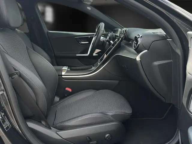 Mercedes-Benz C-Class view 14