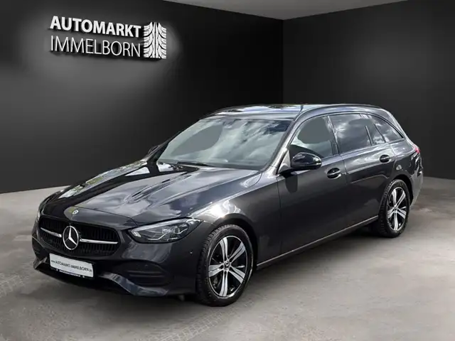 Mercedes-Benz C-Class view 4