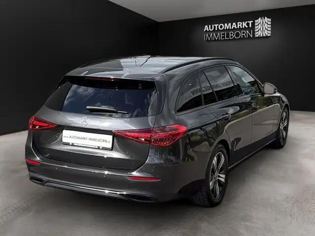 Mercedes-Benz C-Class view 7