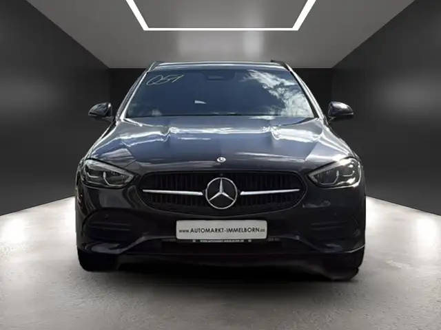 Mercedes-Benz C-Class view 9