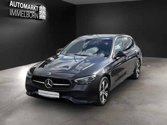 Mercedes-Benz C-Class view 3