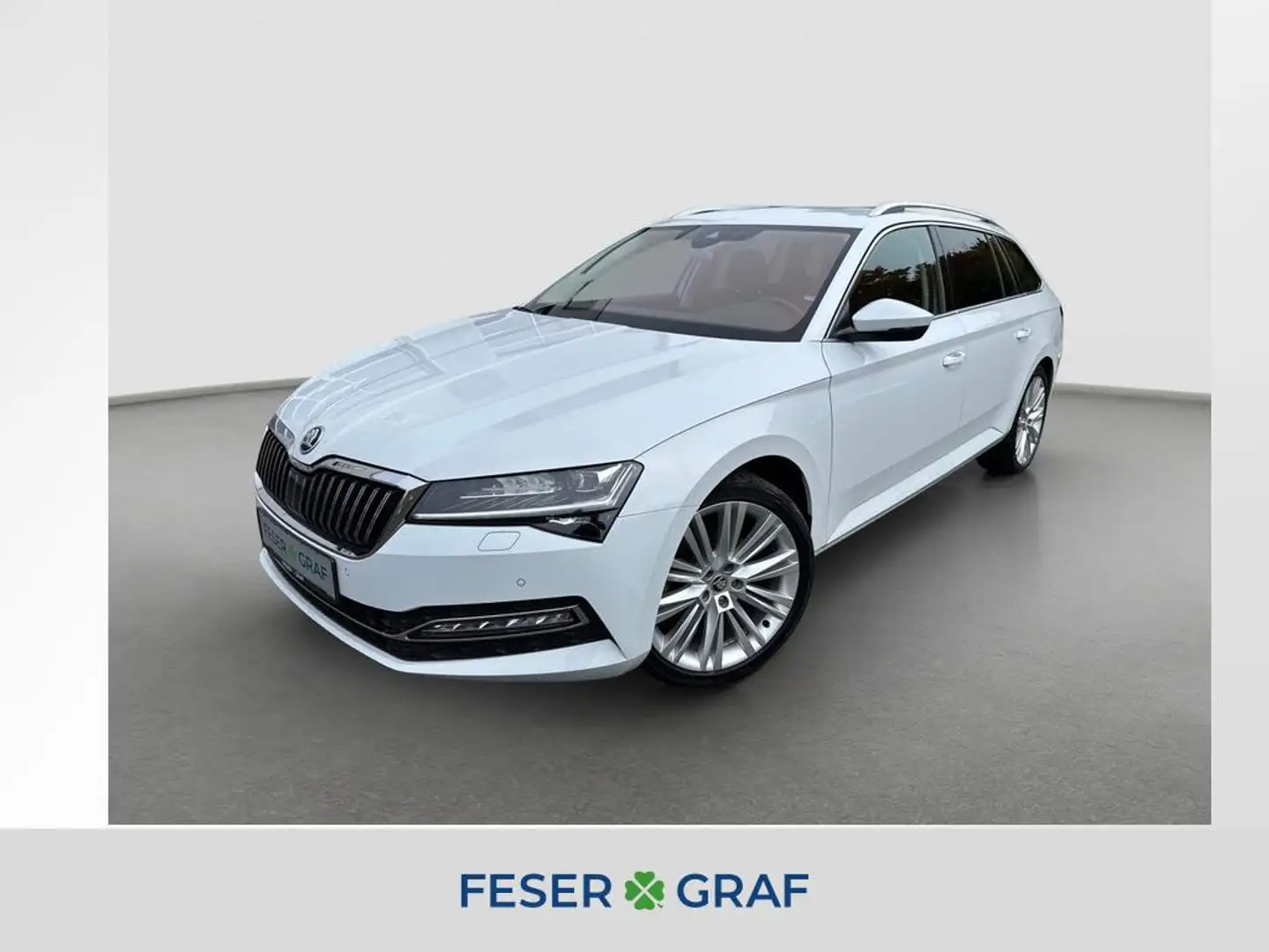 Skoda Superb Combi TSi DSG Style ACC MatrixLED 19" AHK Weiß - 1