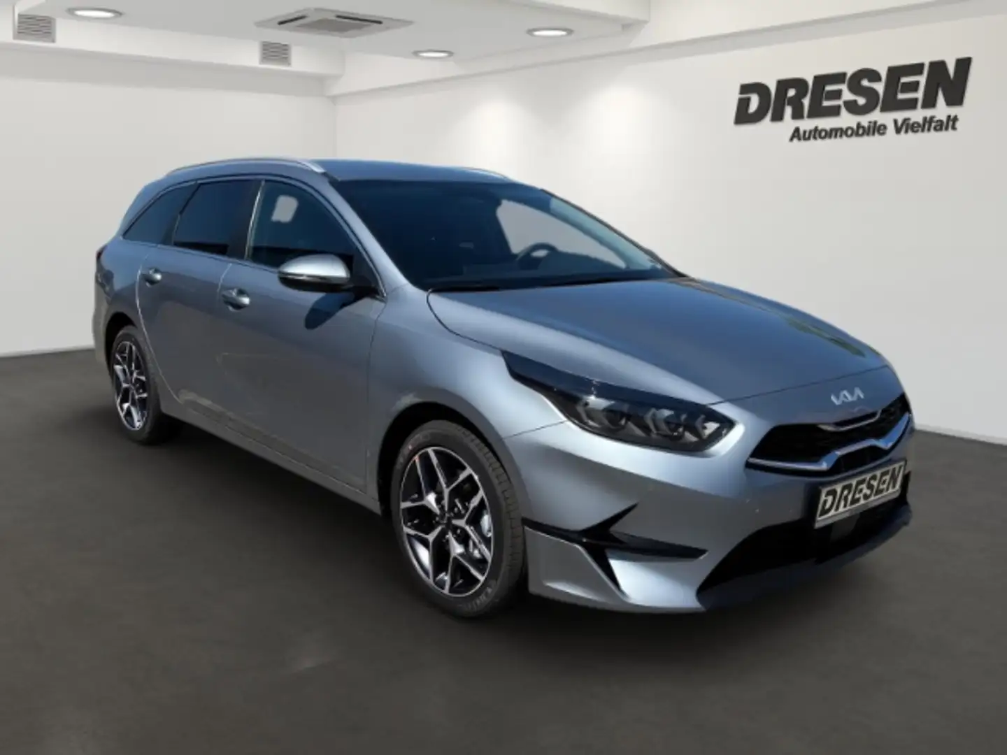 Kia Ceed SW / cee'd SW Ultimate Edition 1.5T DCT NAVI,KAMERA,SITZHZG Ezüst - 2
