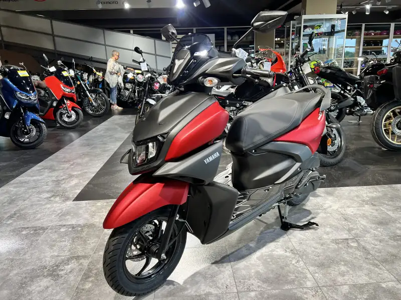 Yamaha RayZR - foto 2