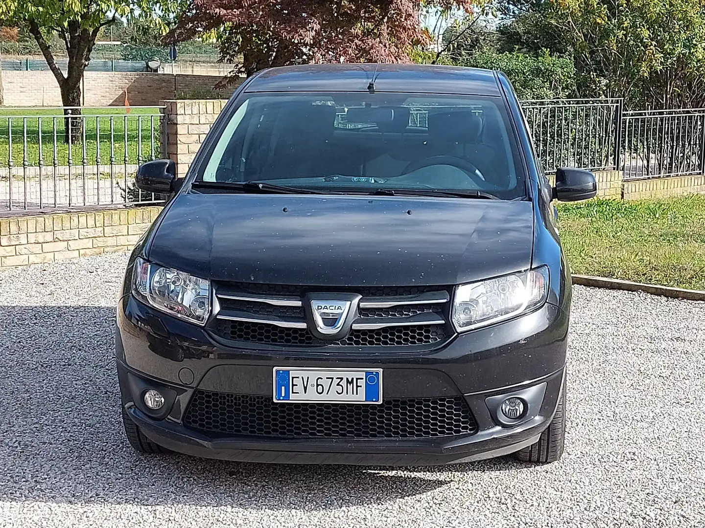 Dacia Sandero Sandero II del 2014 cil. 1.5 dci Laureate 75cv Zwart - 1
