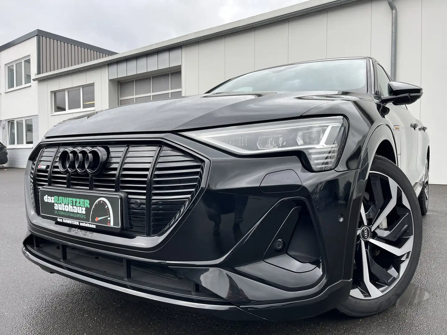 Audi e-tron quattro S line 220€ m. 20% Anzahlung AHK 95kWh N Schwarz - 1