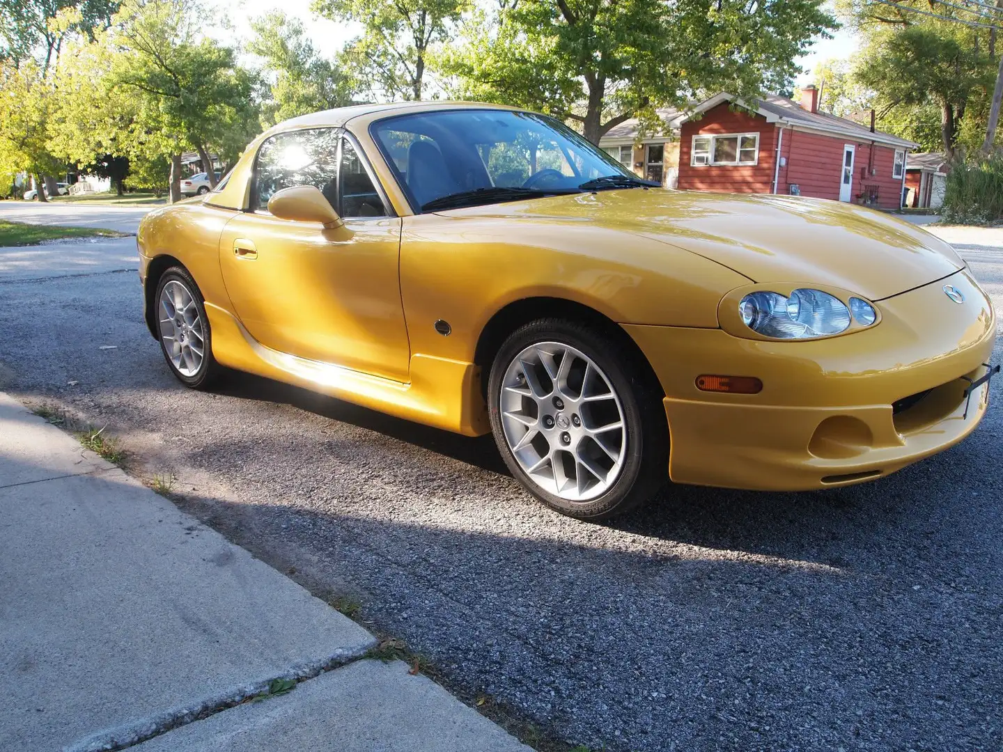 Mazda MX-5 MX 5 1.9i 16V Sportive Amarillo - 2