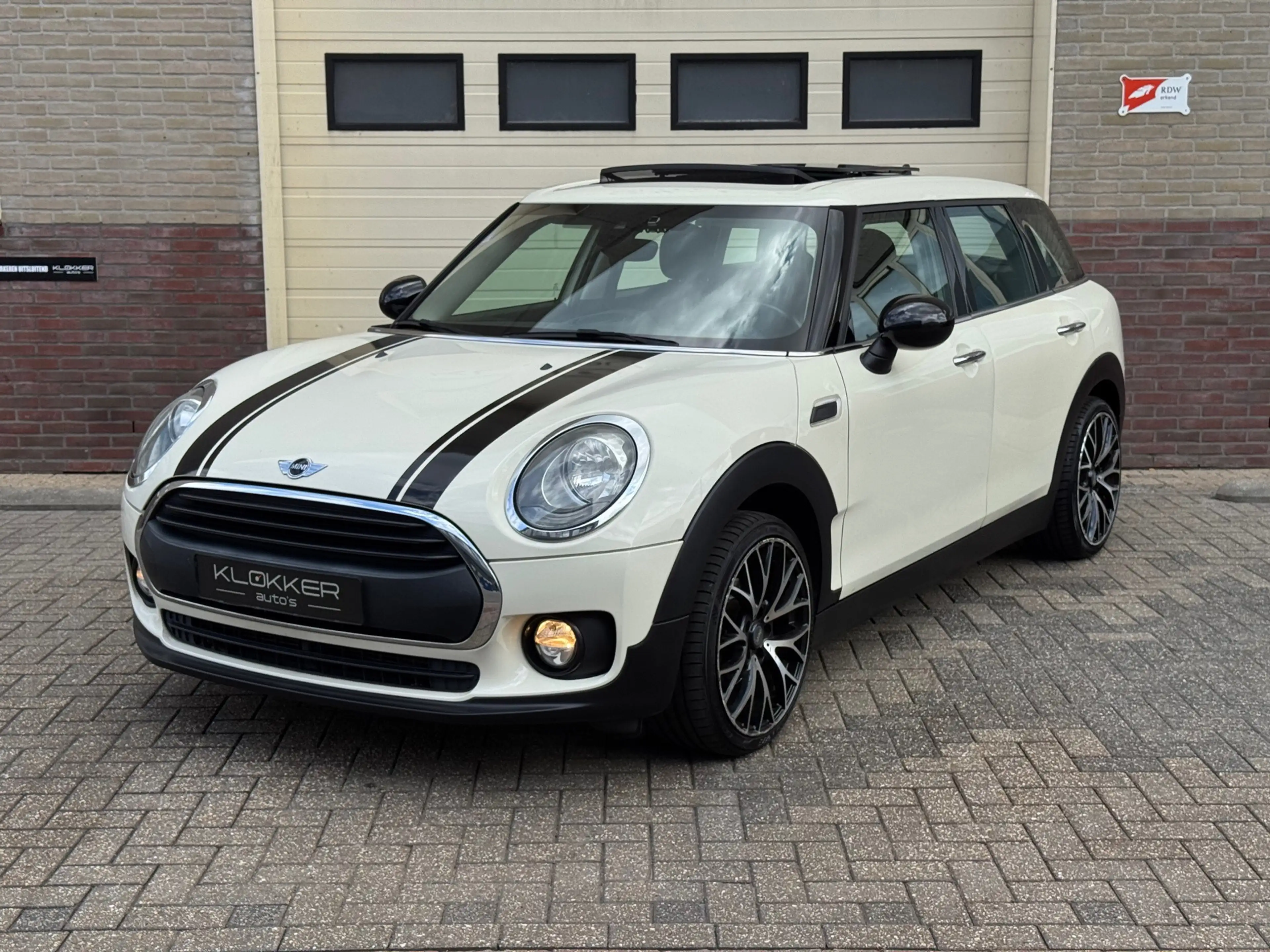 MINI One Clubman 1.5 Business Pano|Navi|Cruise
