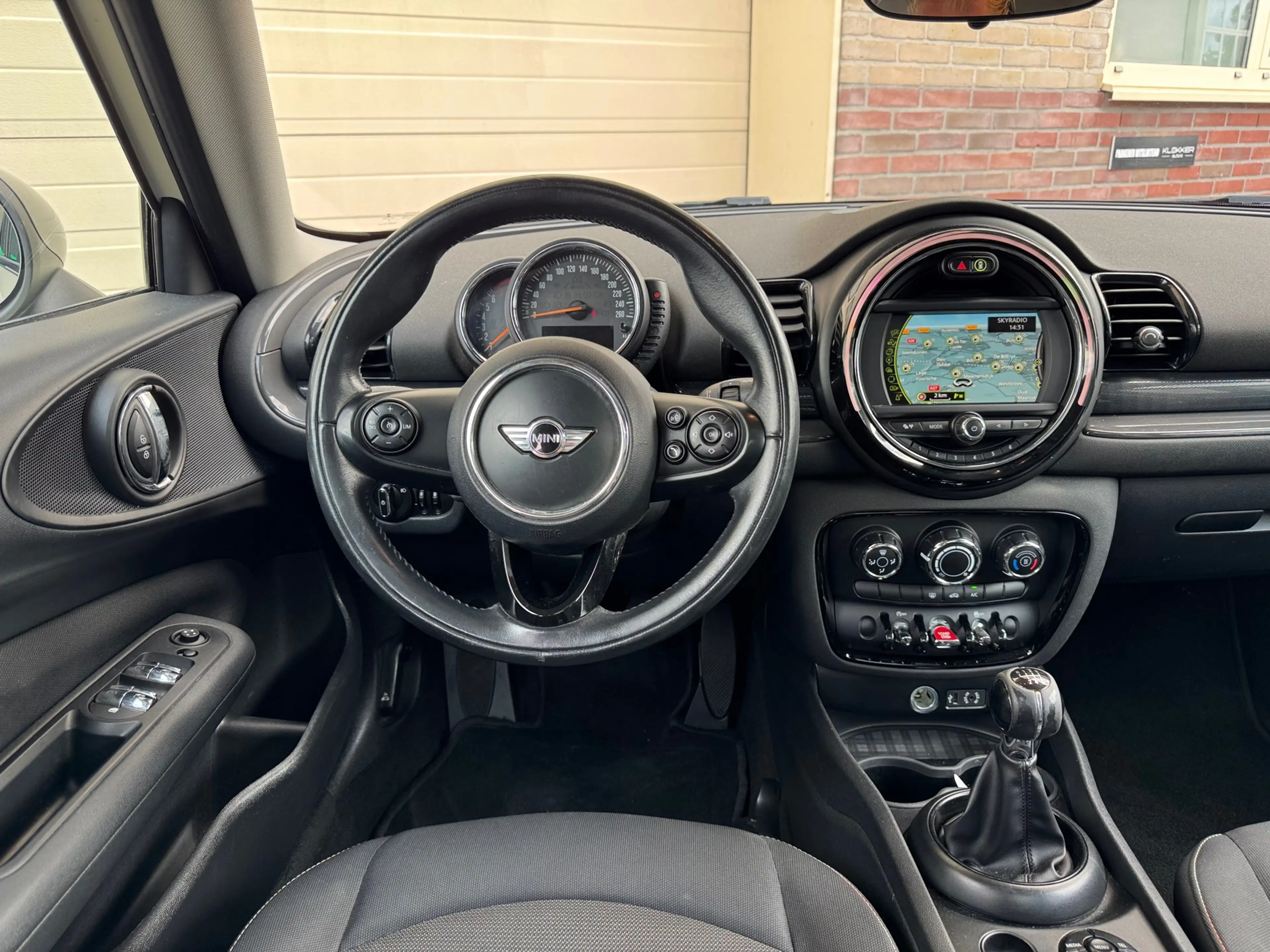 MINI One Clubman 1.5 Business Pano|Navi|Cruise — photo 10