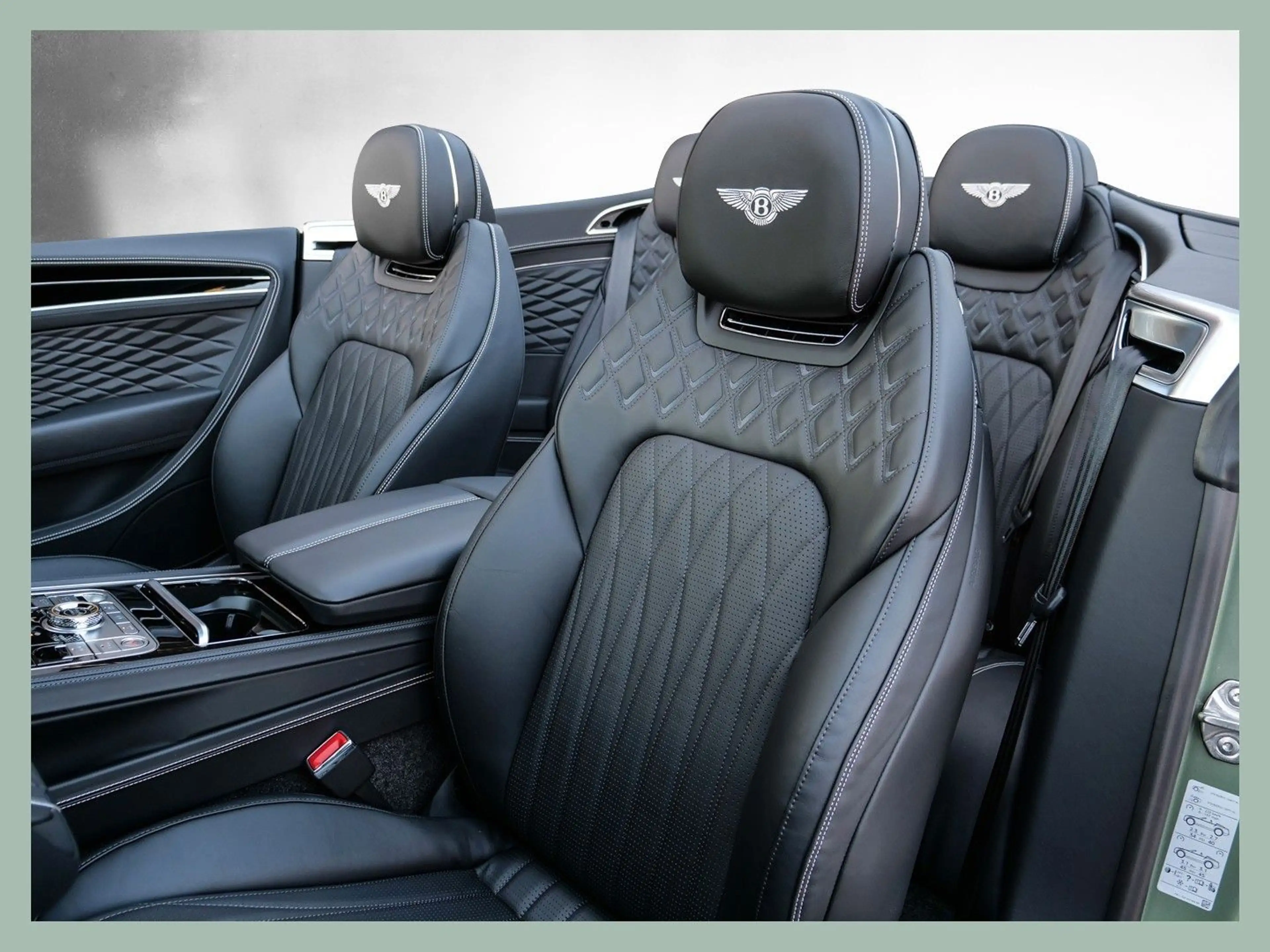 Bentley Continental GTC Azure // BENTLEY DÜSSELDORF — photo 14