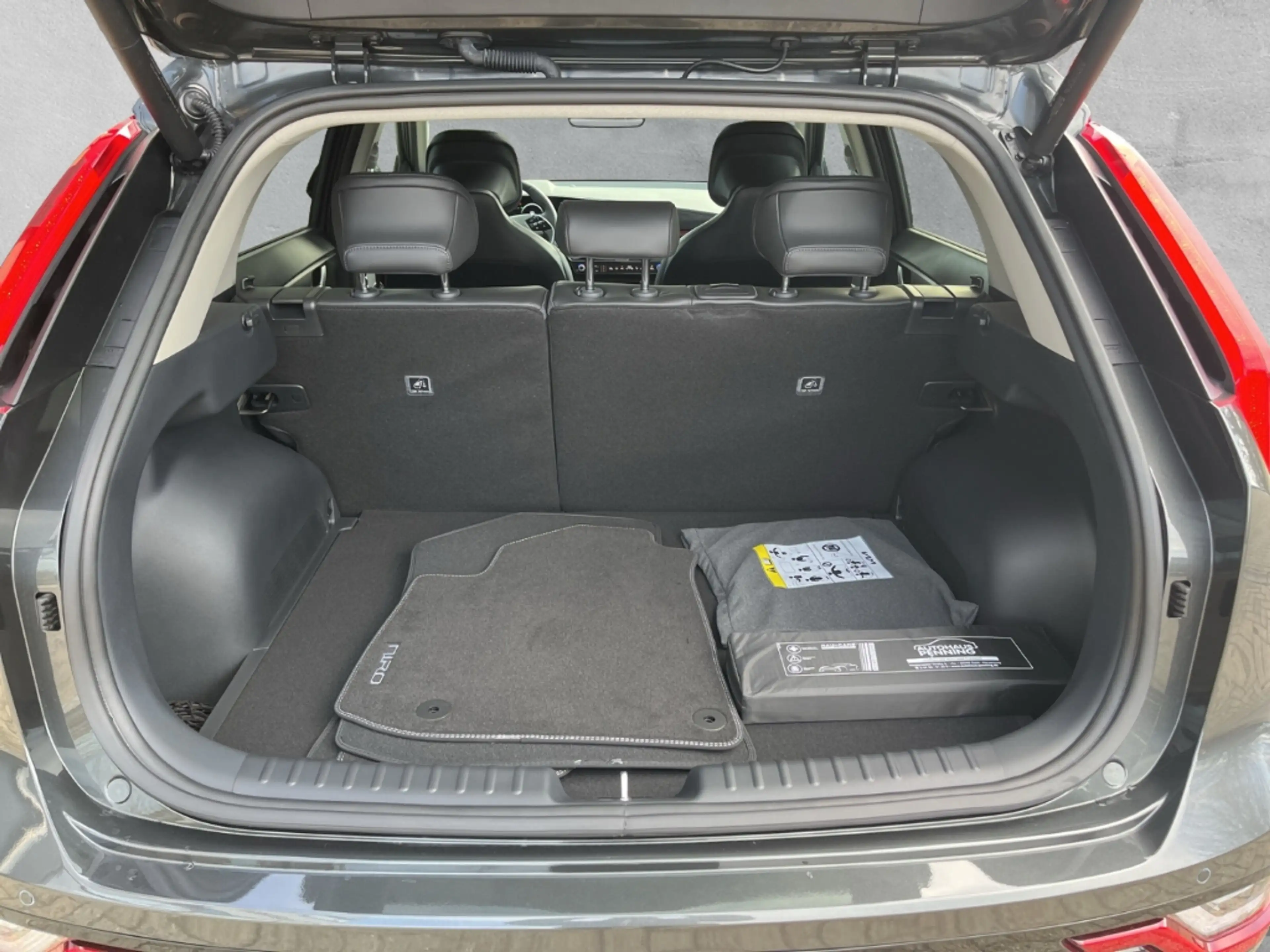 Kia Niro 1.6 HEV SPIRIT / UPE: 43.640,- € / TECH RELAX GLAS — photo 7