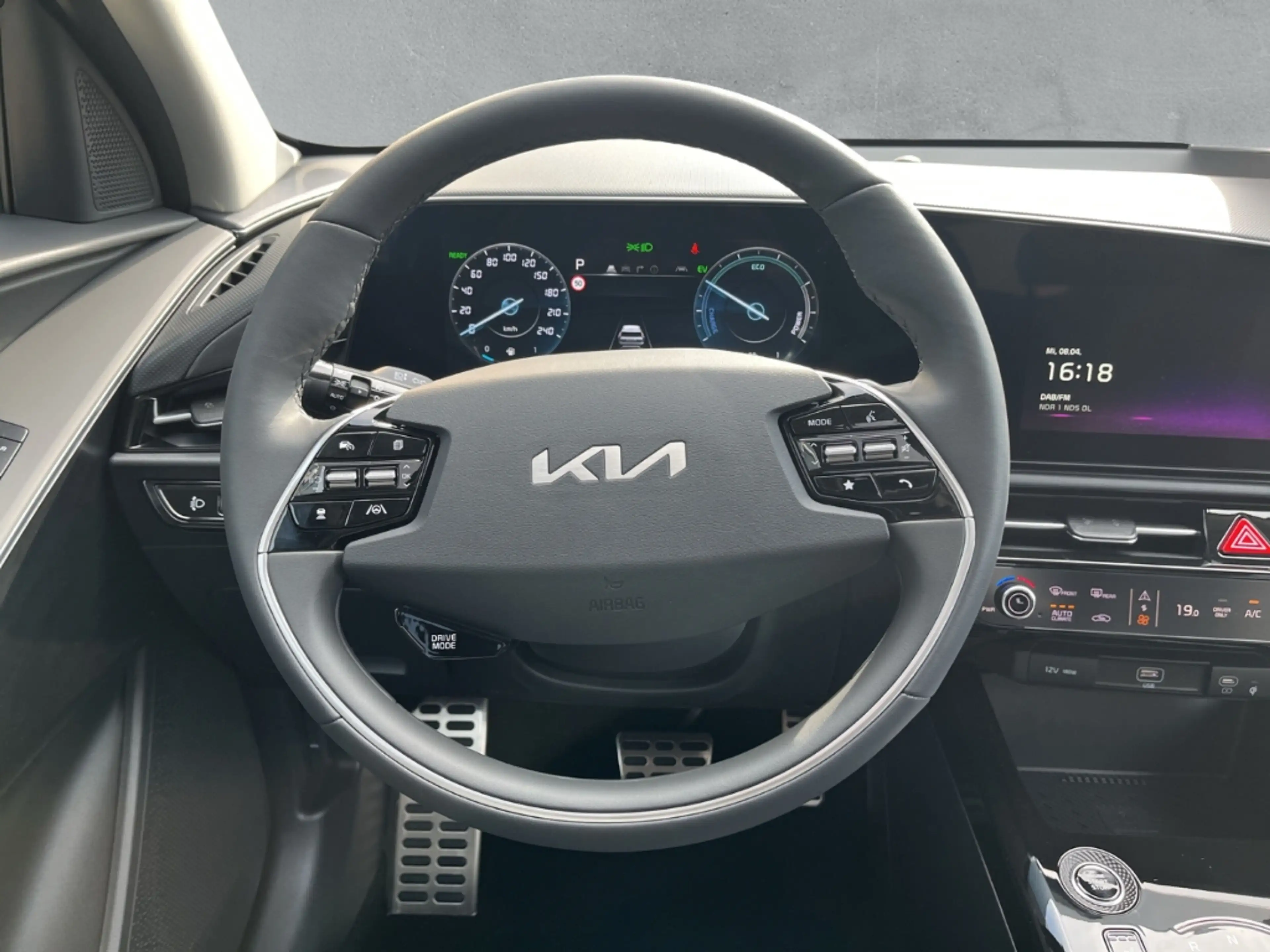 Kia Niro 1.6 HEV SPIRIT / UPE: 43.640,- € / TECH RELAX GLAS — photo 15