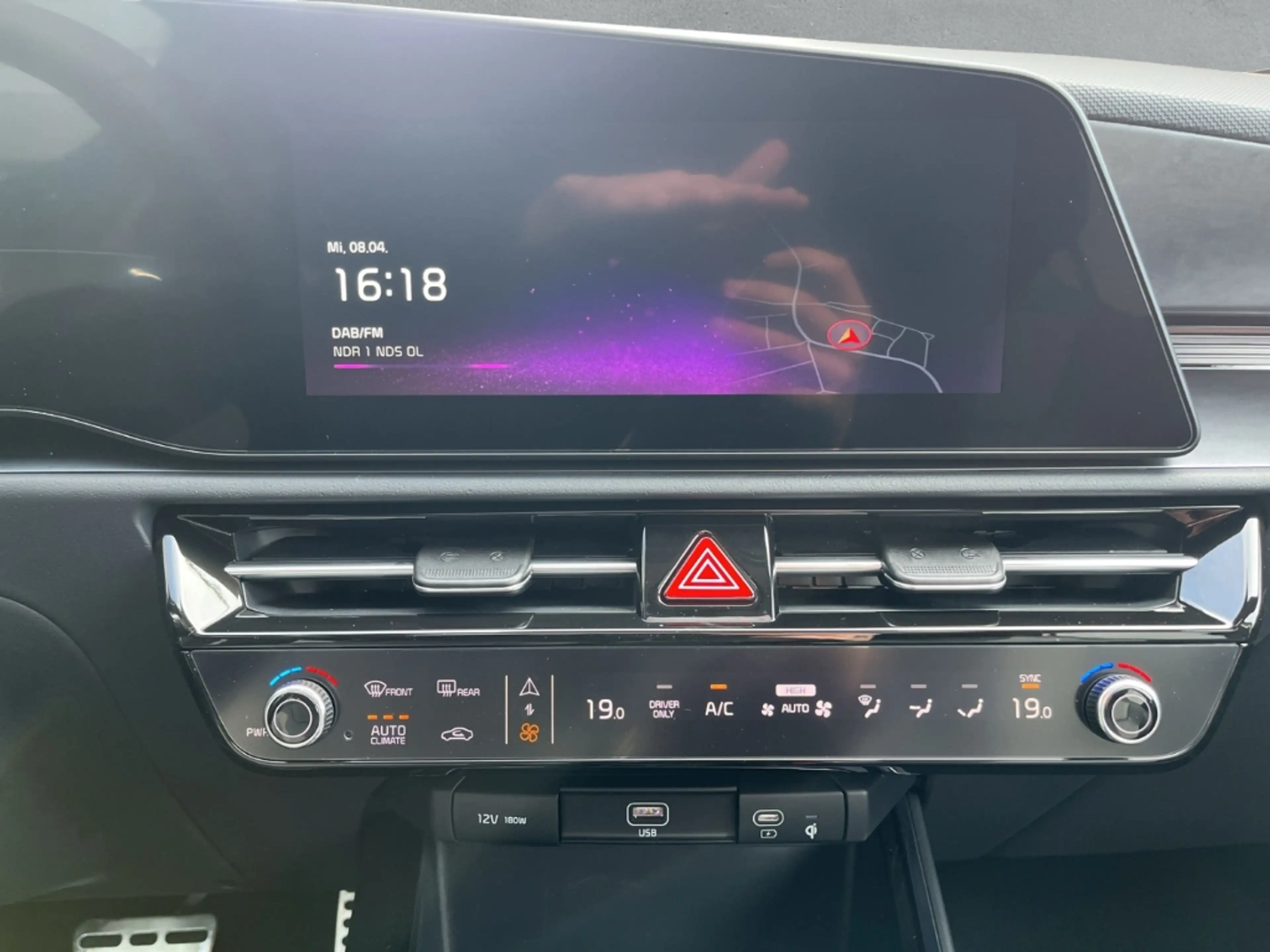 Kia Niro 1.6 HEV SPIRIT / UPE: 43.640,- € / TECH RELAX GLAS — photo 13