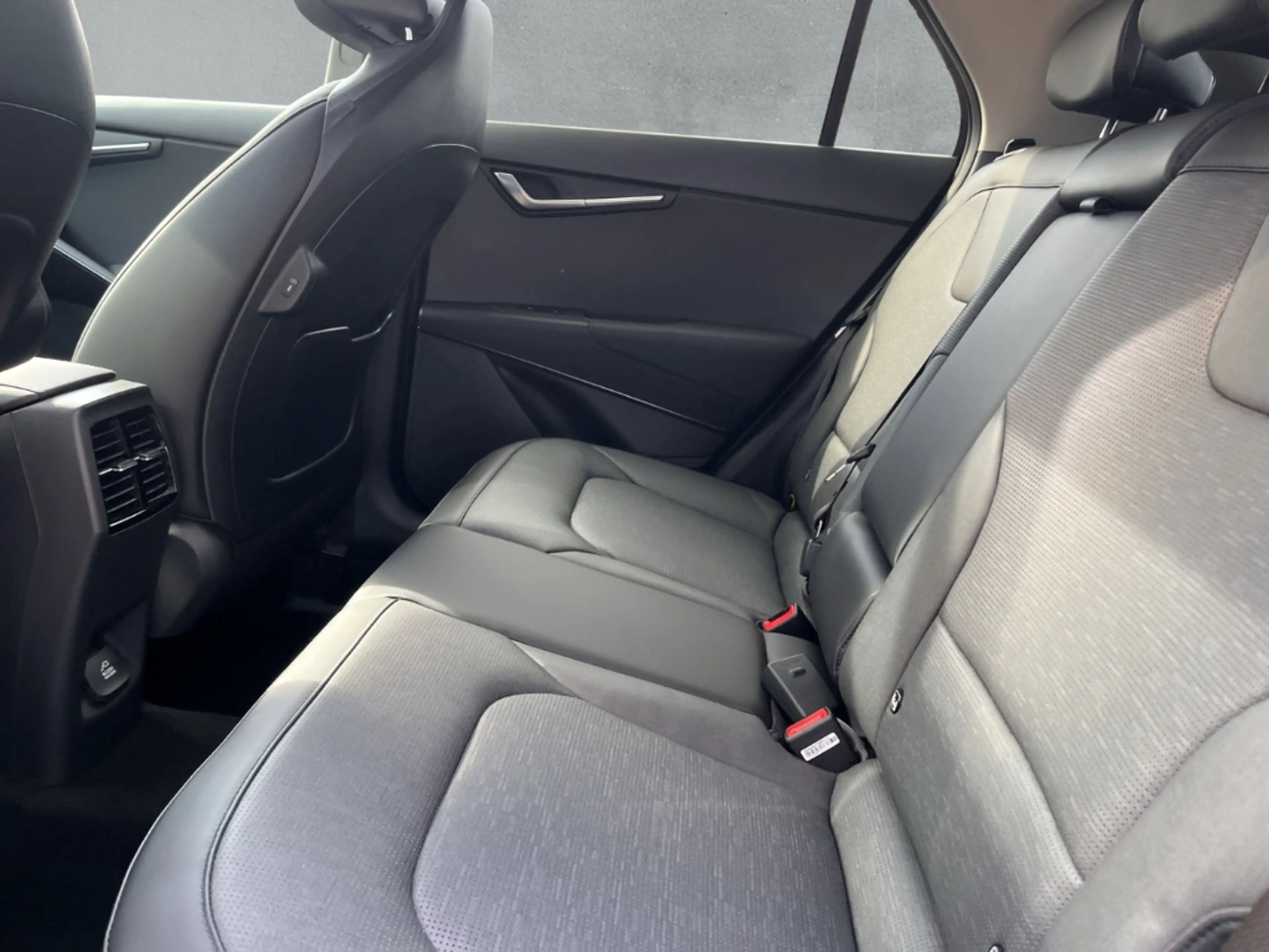 Kia Niro 1.6 HEV SPIRIT / UPE: 43.640,- € / TECH RELAX GLAS — photo 10
