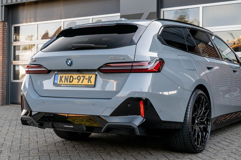 BMW 550 5-serie 550e xDrive Touring M Sport Pro | Panorama — photo 5