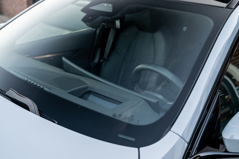 BMW 550 5-serie 550e xDrive Touring M Sport Pro | Panorama — photo 33