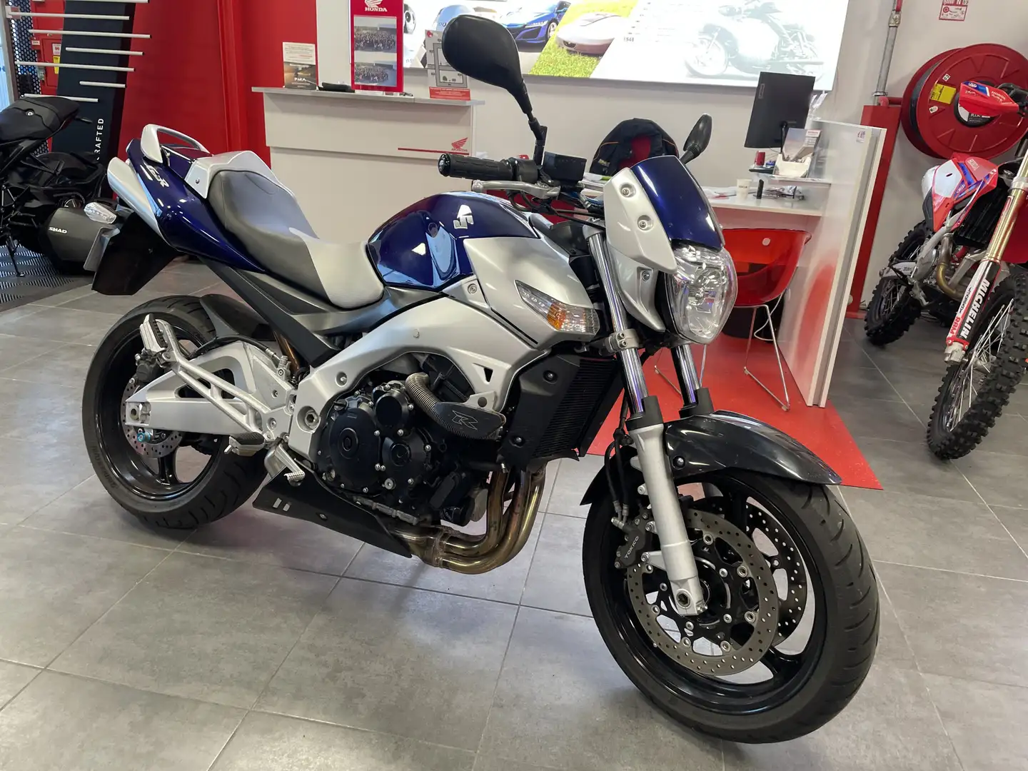 Suzuki GSR 600 Blauw - 1