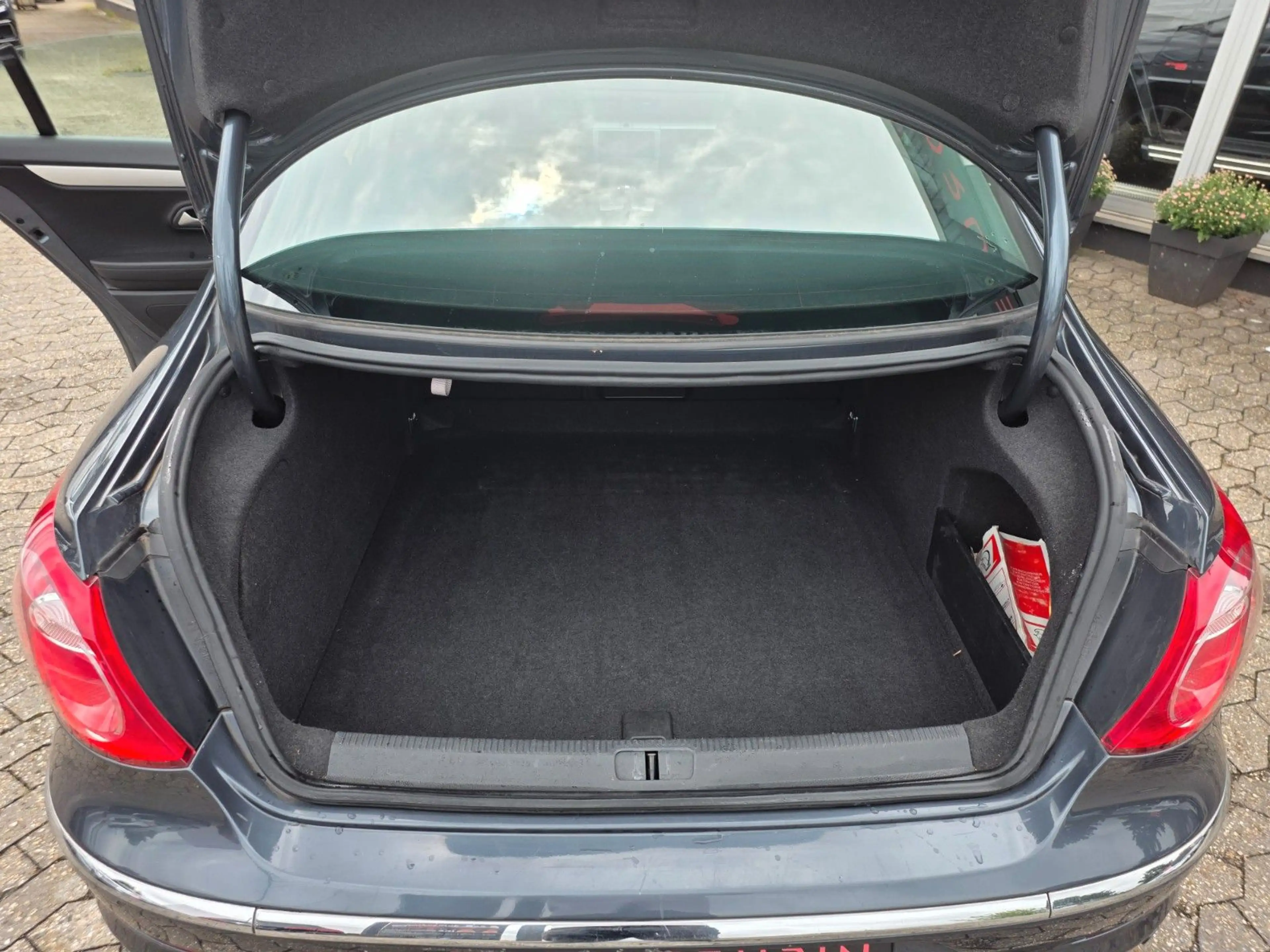 Volkswagen Passat CC 2,0TDI DSG PDC/Teilleder/18 Zoll — photo 15