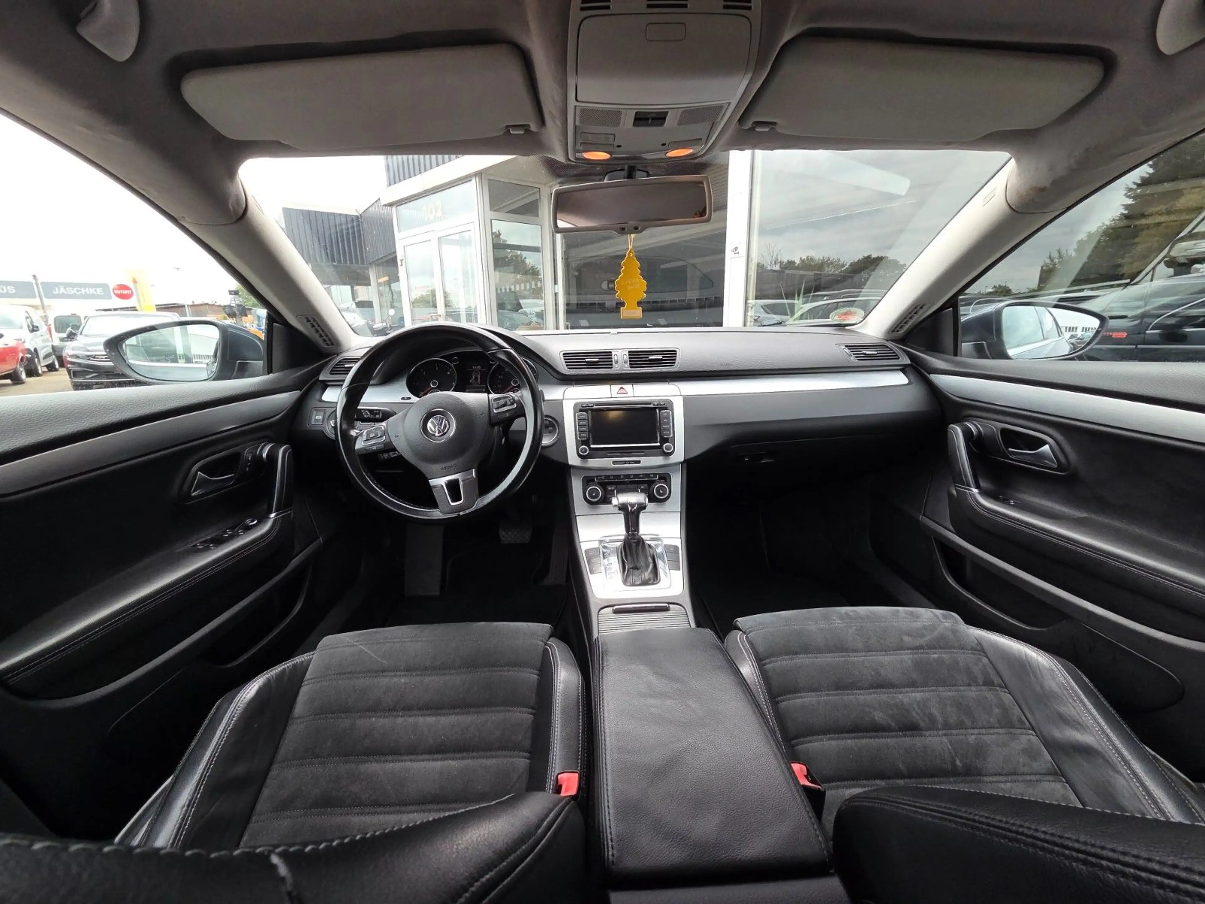 Volkswagen Passat CC 2,0TDI DSG PDC/Teilleder/18 Zoll — photo 6