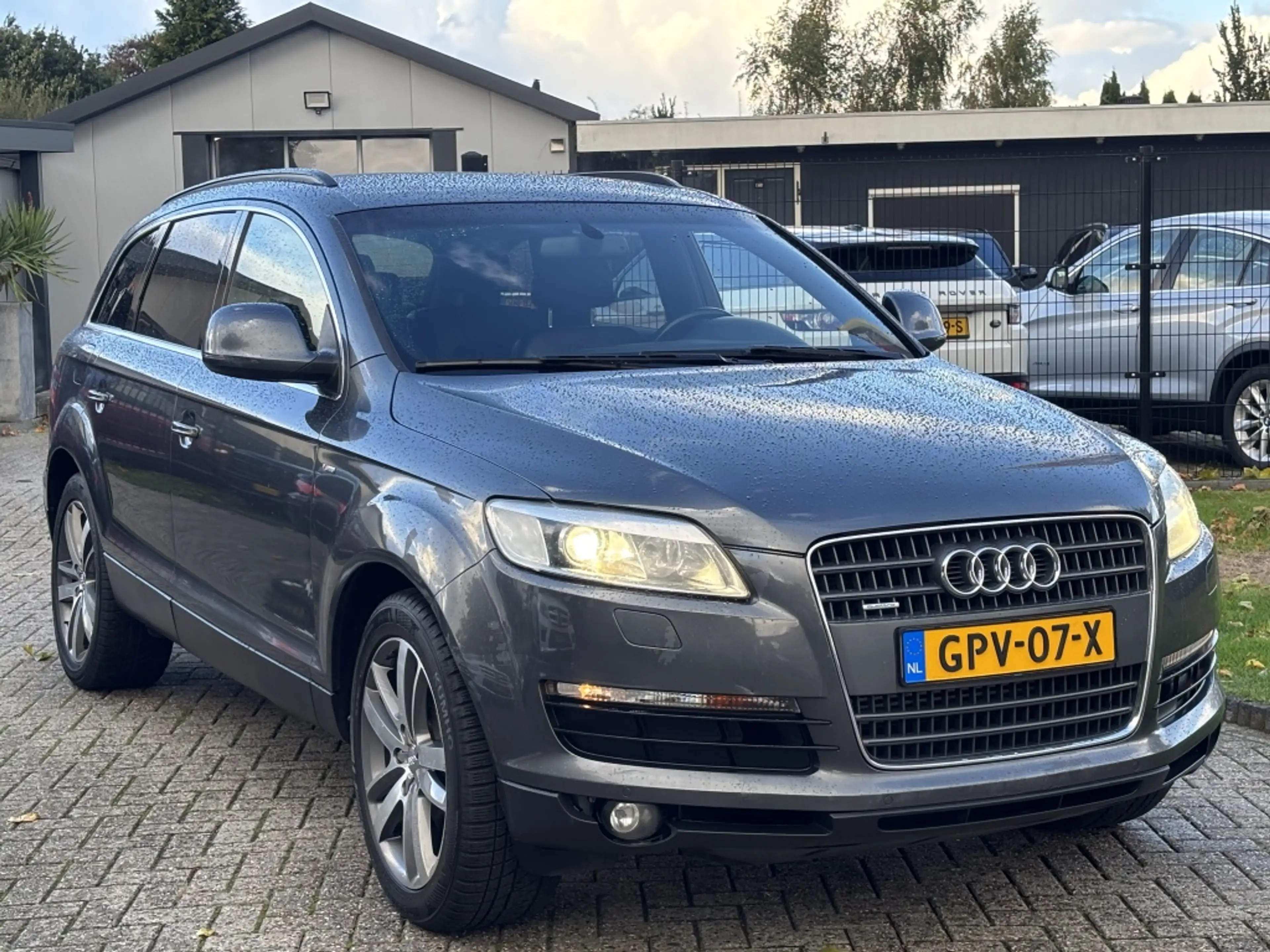 Audi Q7 4.2 FSI Quattro 2007 Youngtimer 7-Persoons — photo 3