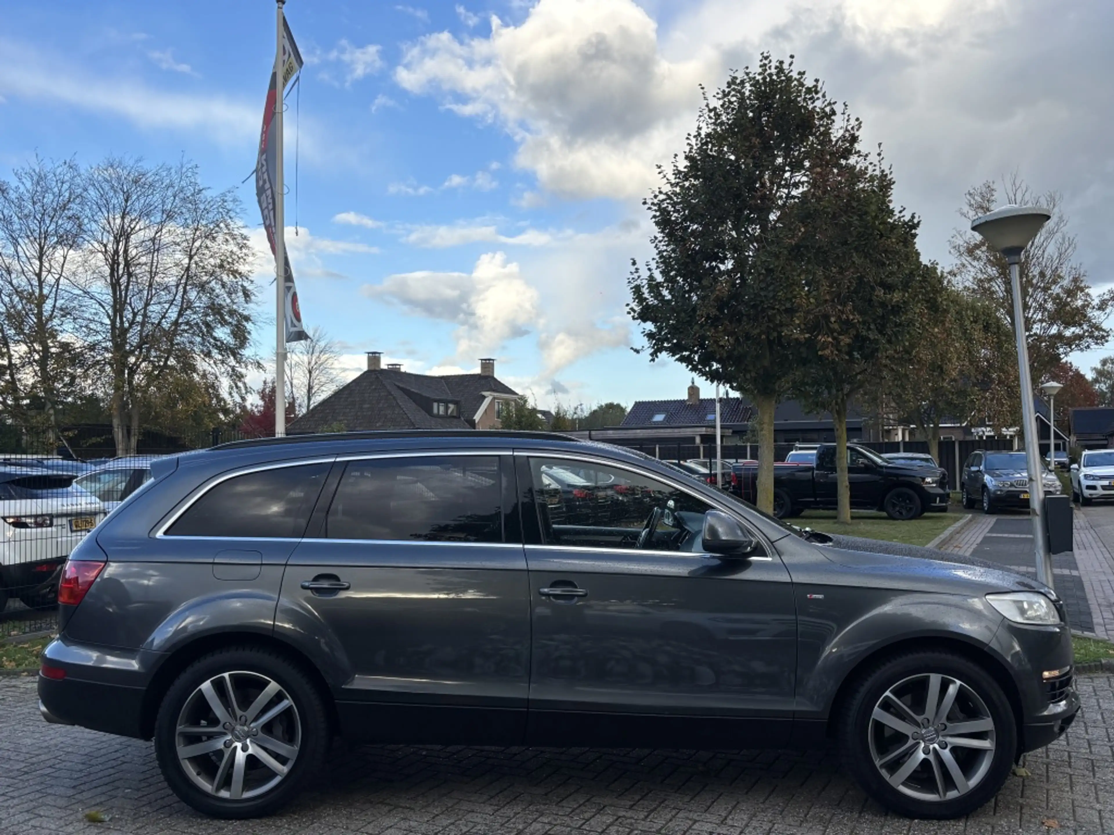 Audi Q7 4.2 FSI Quattro 2007 Youngtimer 7-Persoons — photo 4