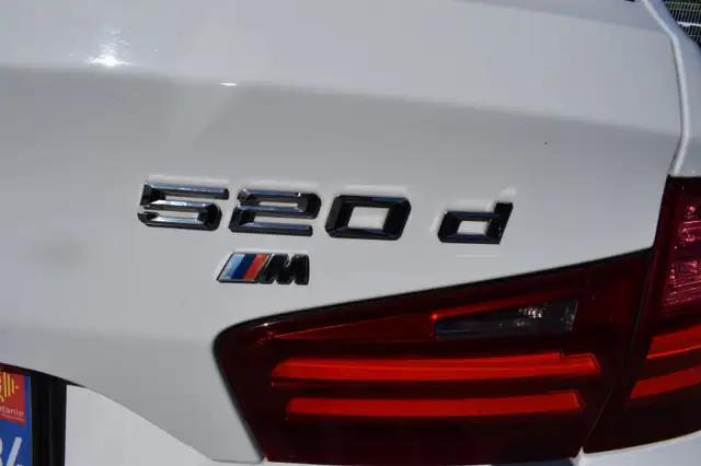 BMW 5 Series view 7