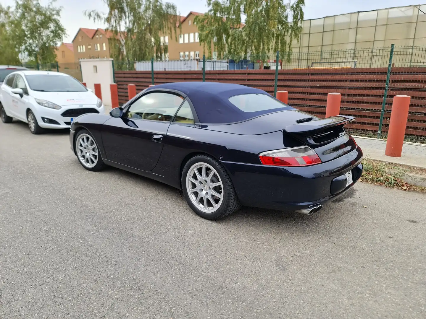 Porsche 996 911 Carrera 4 Cabrio - 1