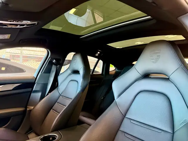 Porsche Panamera view 7