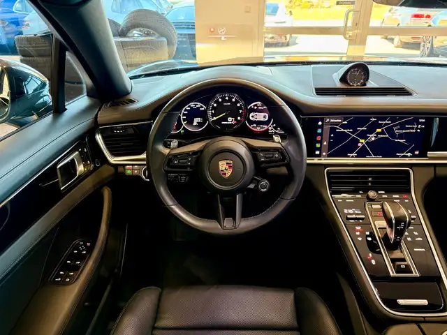 Porsche Panamera view 15