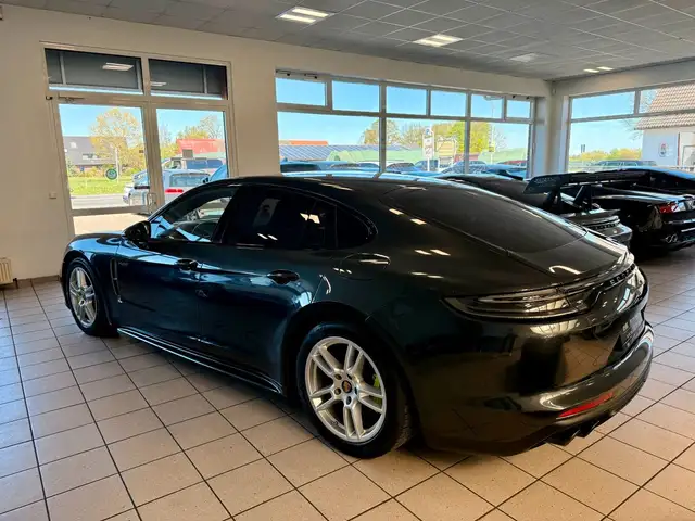 Porsche Panamera view 3