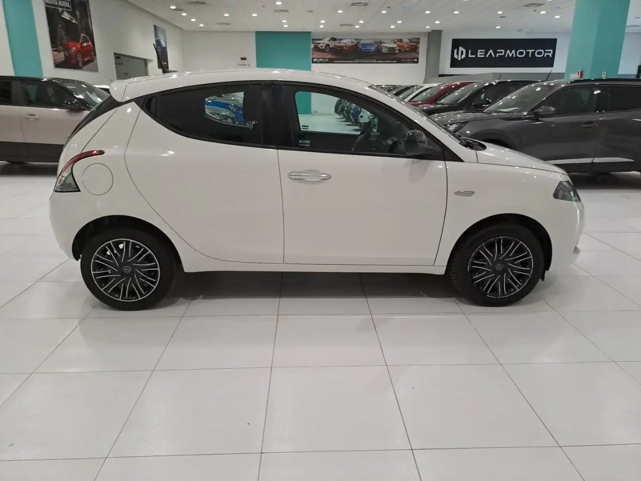 Lancia Ypsilon 1.0 FireFly 70cv S&S Hybrid GOLD 13