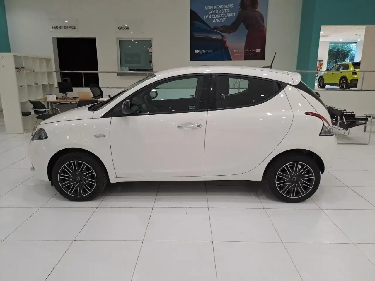 Lancia Ypsilon 1.0 FireFly 70cv S&S Hybrid GOLD 2