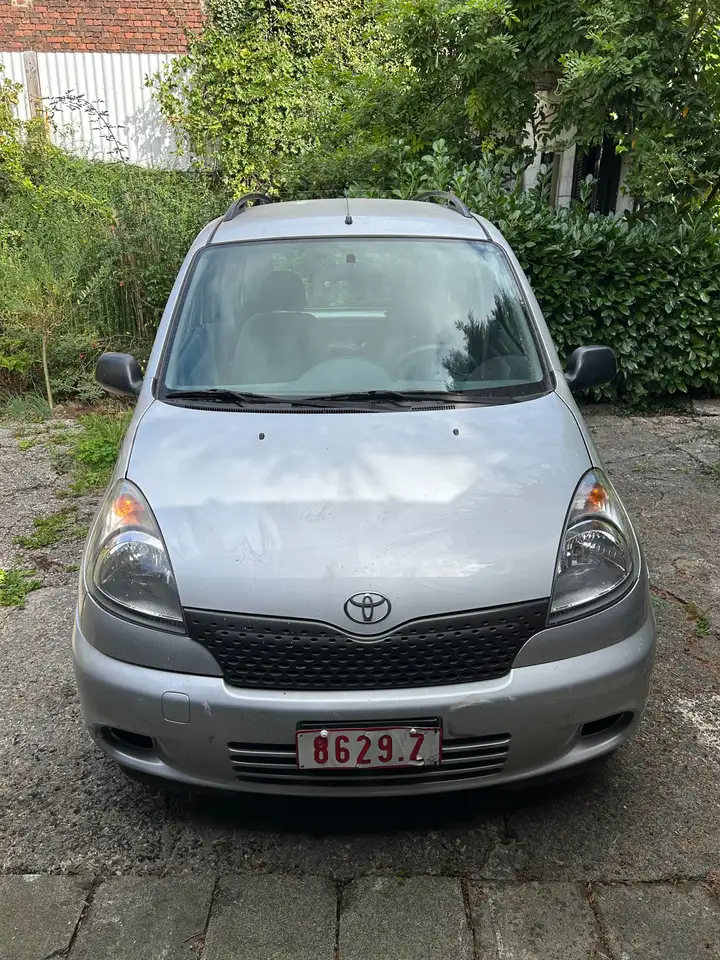 Toyota Yaris 1.3i 16v Linea Luna, foto 1