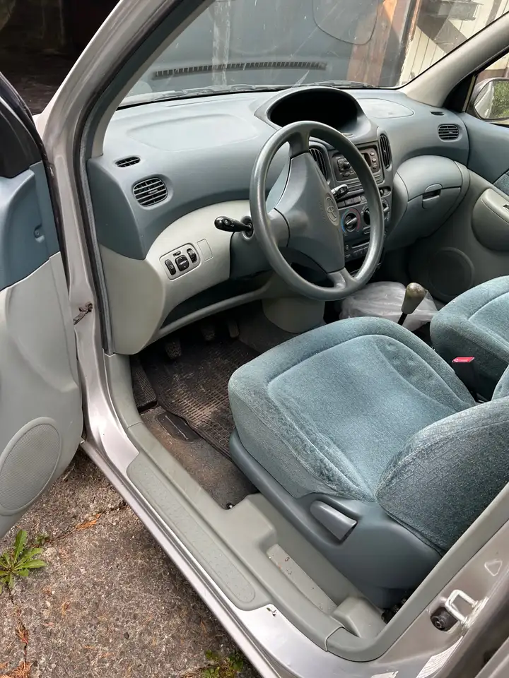 Toyota Yaris 1.3i 16v Linea Luna, foto 2